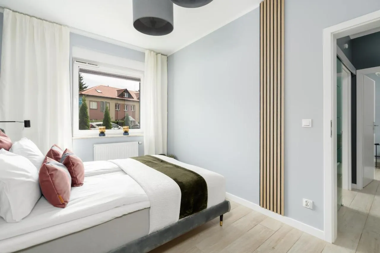 Apartment With Garden Wolkowyska By Noclegi Renters Πόζναν