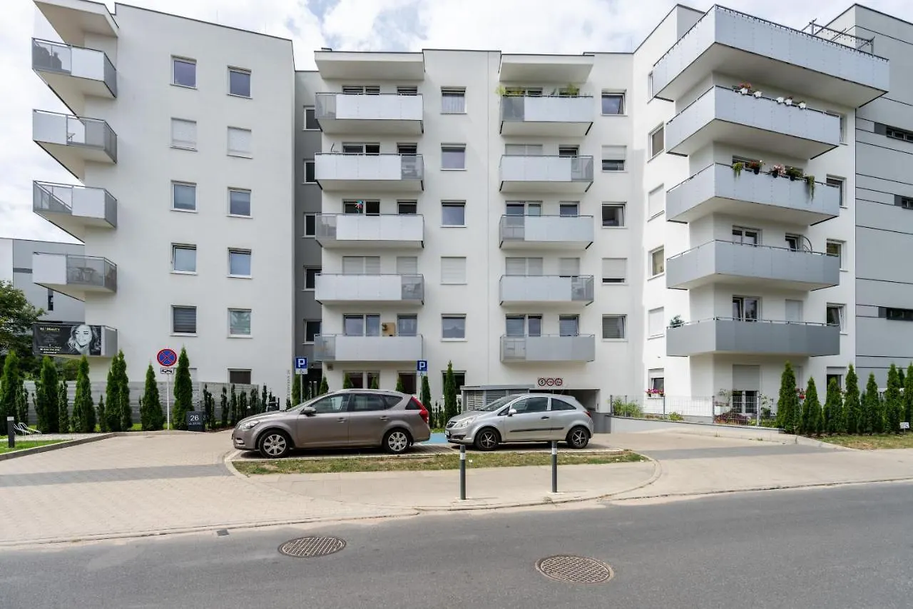 Apartment With Garden Wolkowyska By Noclegi Renters Πόζναν